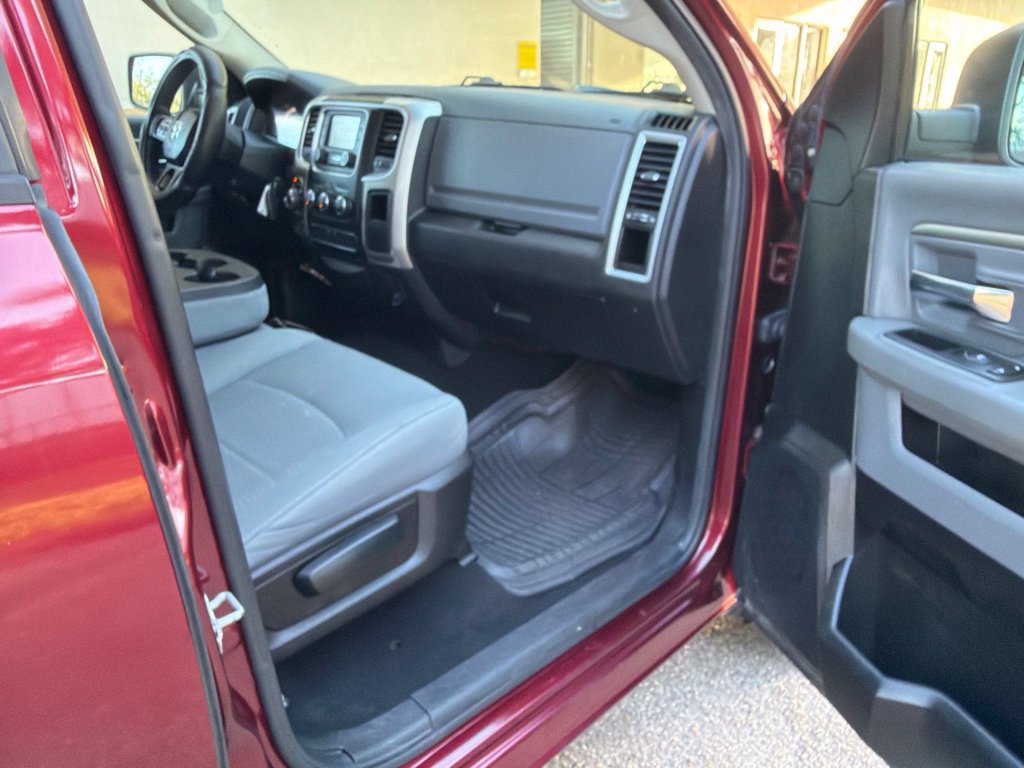 Used 2019 RAM 1500 Classic SLT AWD/4WD image 24