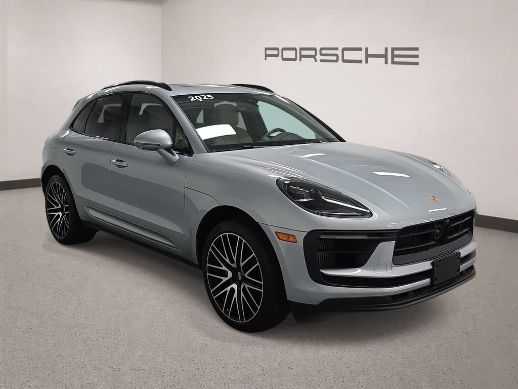 Certified 2025 Porsche Macan S w/ Premium Package Plus AWD/4WD image 8