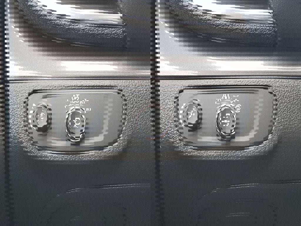 Used 2019 Buick Encore Preferred image 20