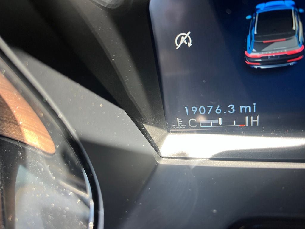 Certified 2025 Lincoln Corsair Reserve FWD image 28
