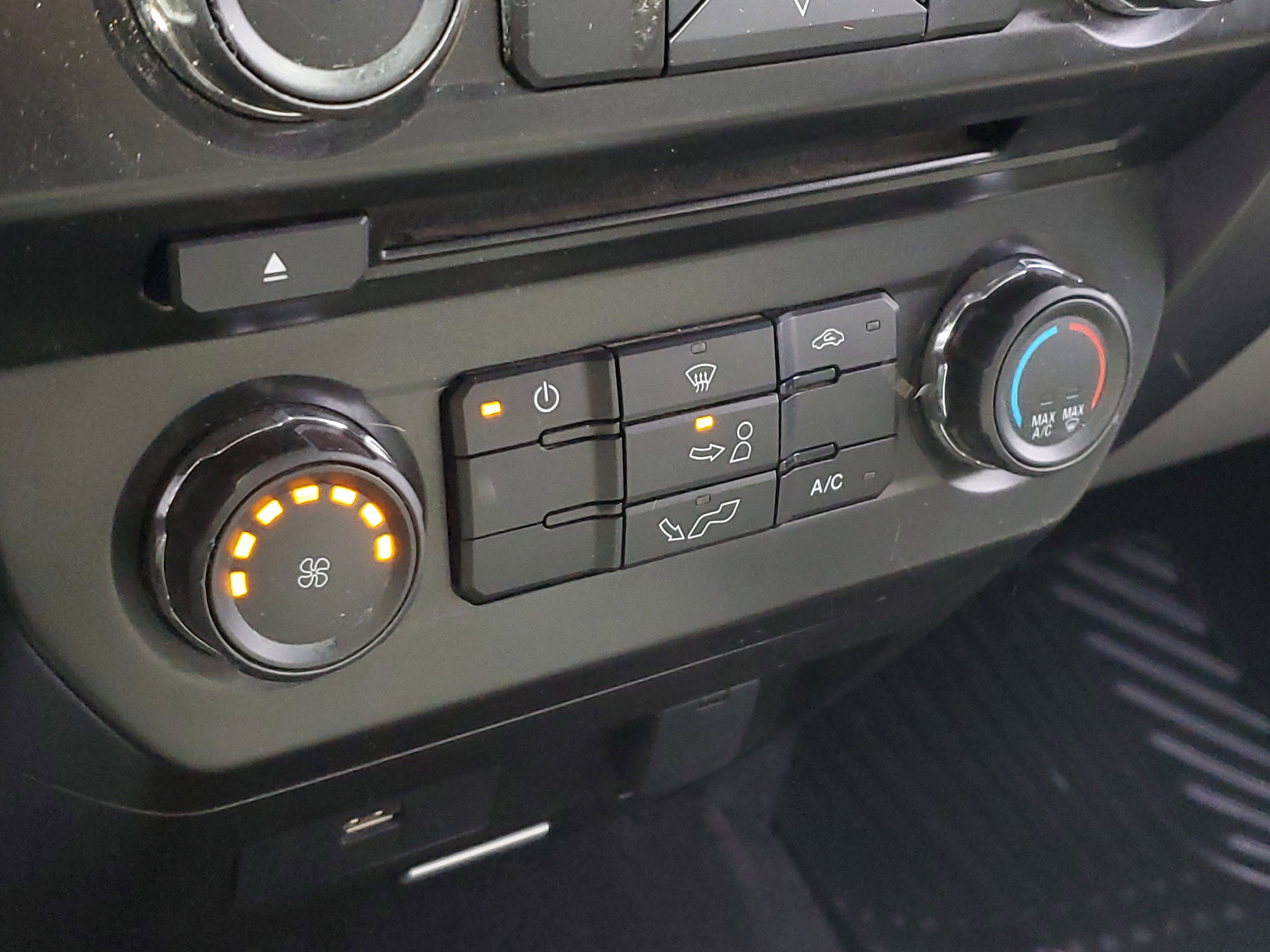 Used 2016 Ford F150 XLT image 27