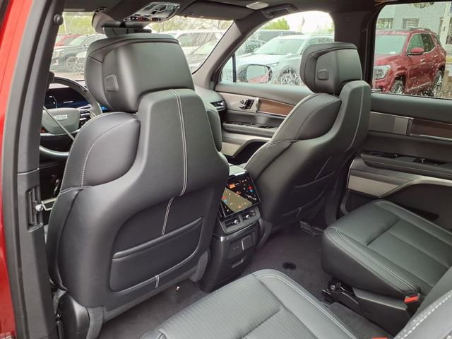 New 2026 Cadillac Vistiq Luxury image 14