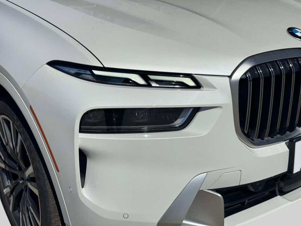 Certified 2023 BMW X7 xDrive40i image 9