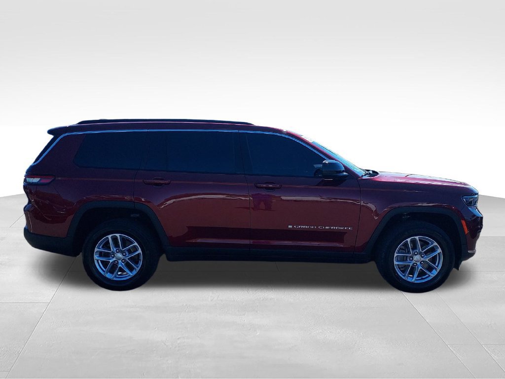 Used 2024 Jeep Grand Cherokee L Laredo AWD/4WD image 7