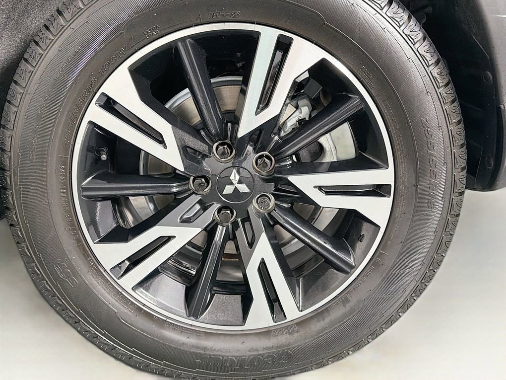 Used 2023 Mitsubishi Eclipse Cross SEL AWD/4WD image 32