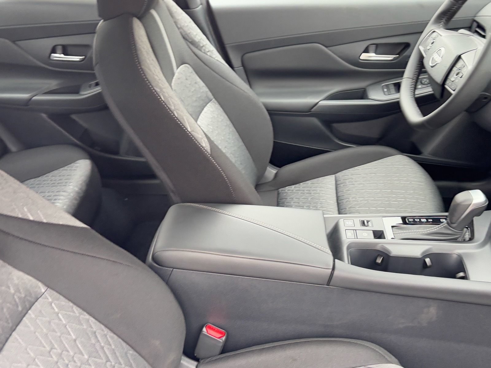 New 2026 Nissan Sentra SV w/ SV Convenience Package FWD image 13