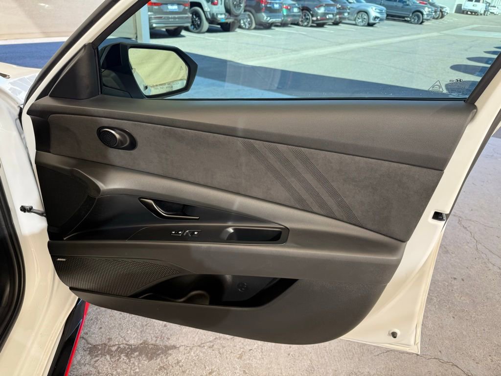 Used 2025 Hyundai Elantra N FWD image 13