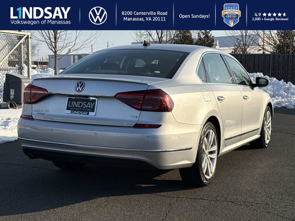 Used 2018 Volkswagen Passat 2.0T SEL Premium image 2