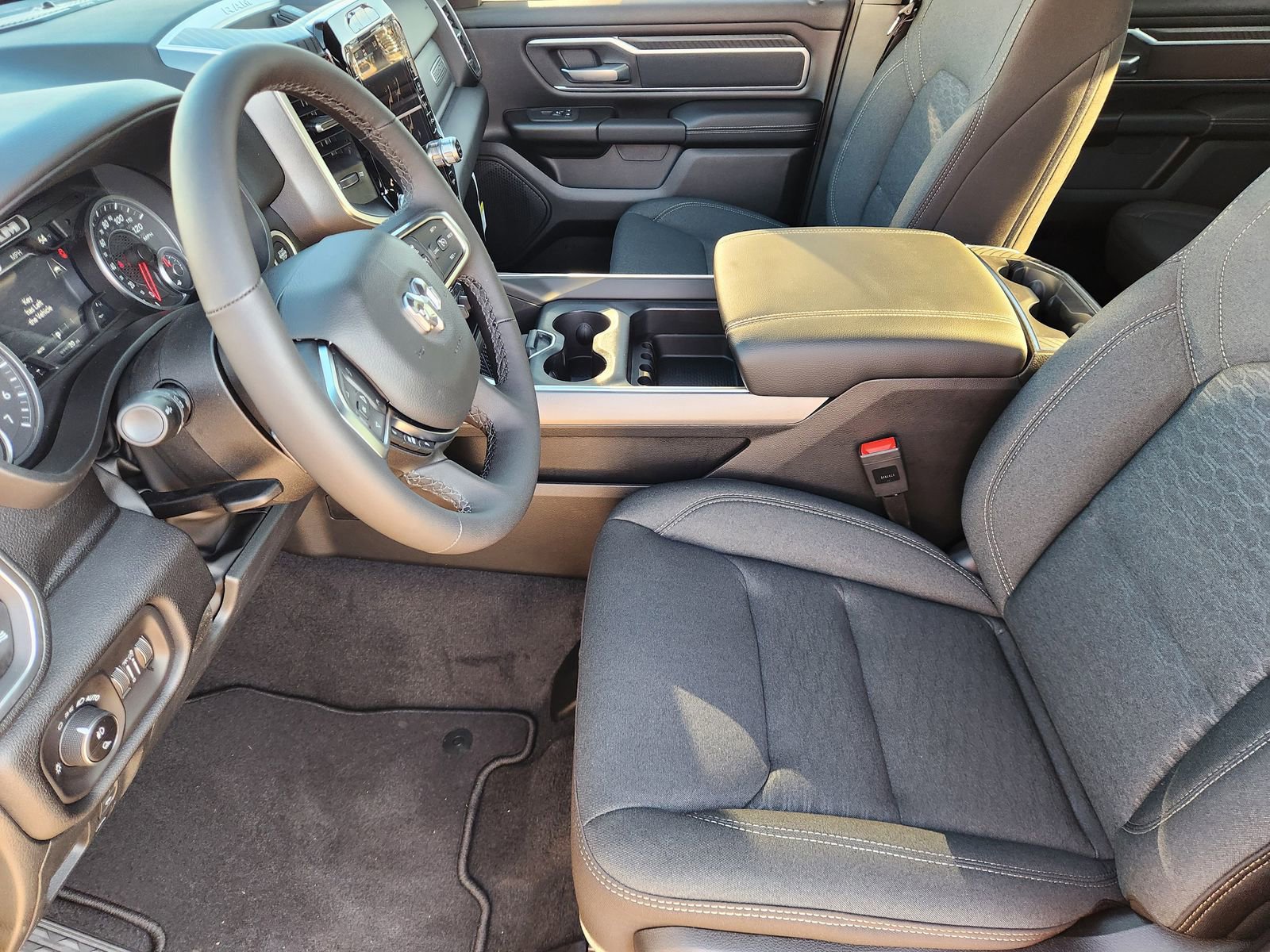 New 2026 RAM 1500 4x4 Crew Cab image 12