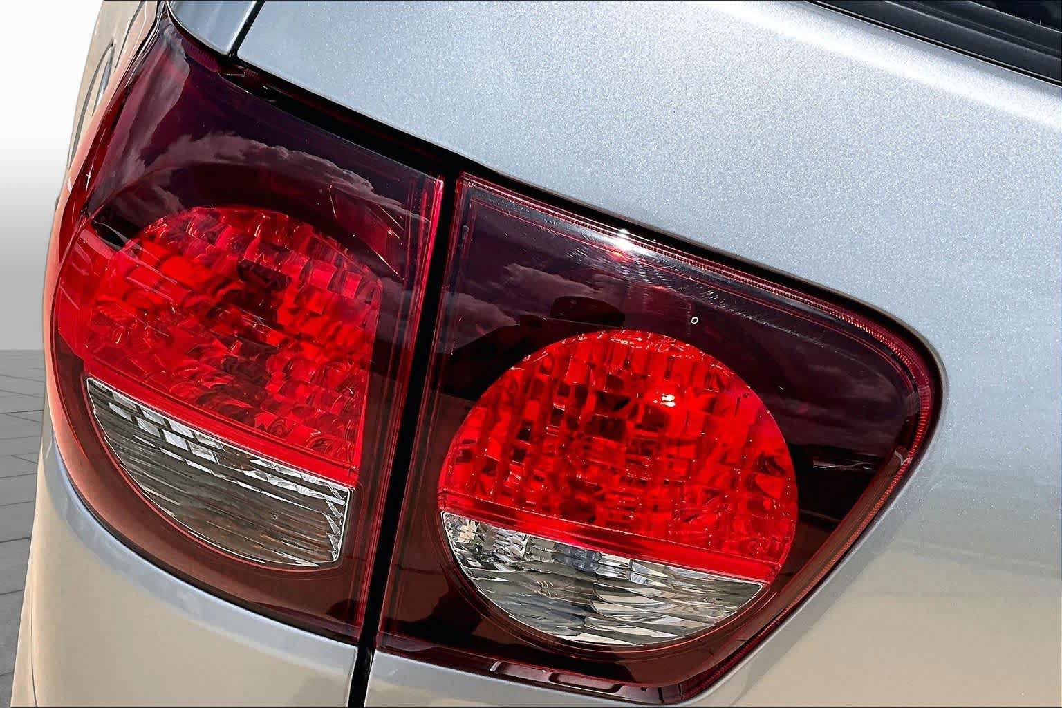 Used 2020 Toyota Sequoia Platinum RWD image 29