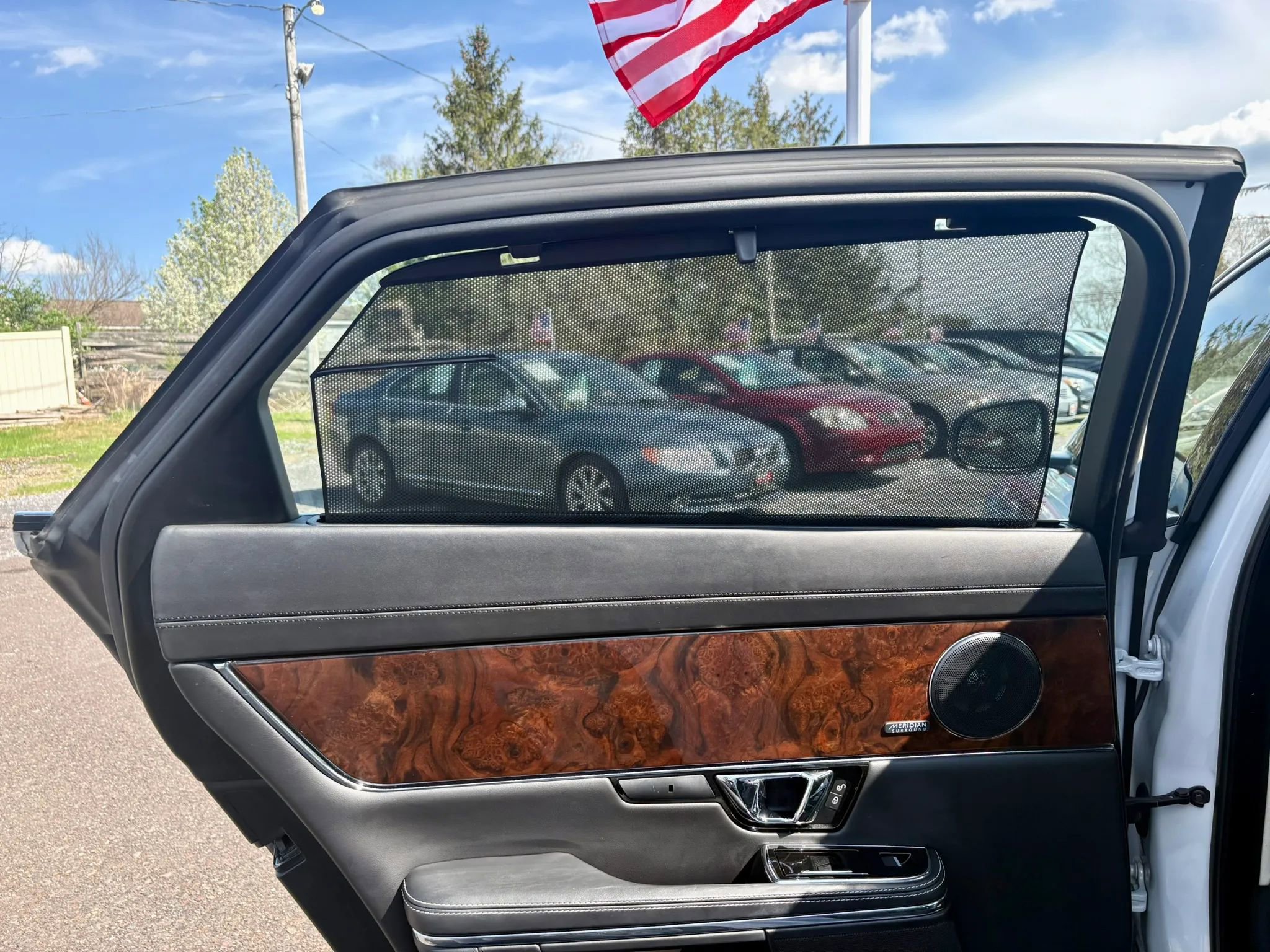 Used 2016 Jaguar XJ L Portfolio RWD image 13