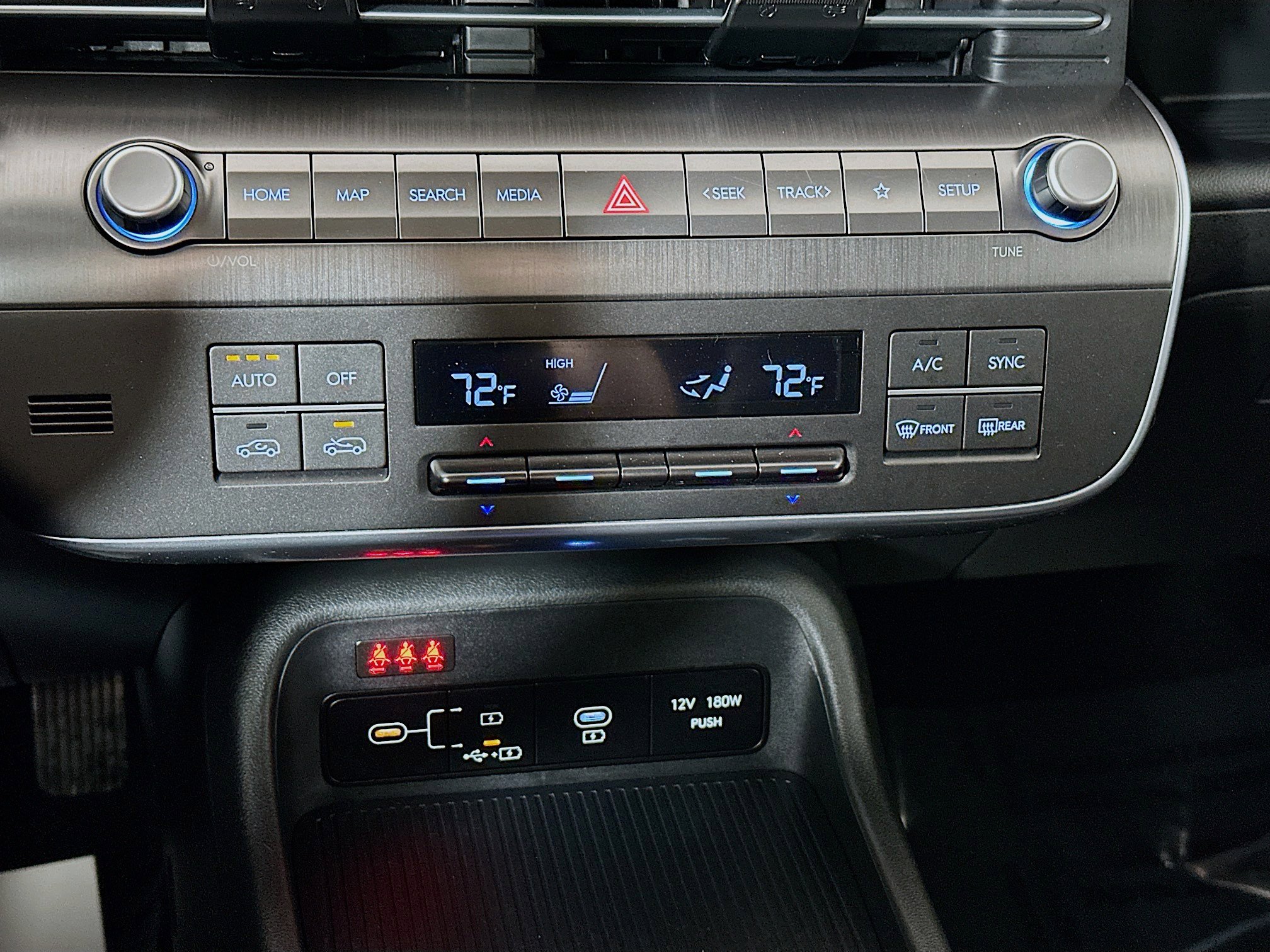 Used 2025 Hyundai Kona SEL AWD/4WD image 15