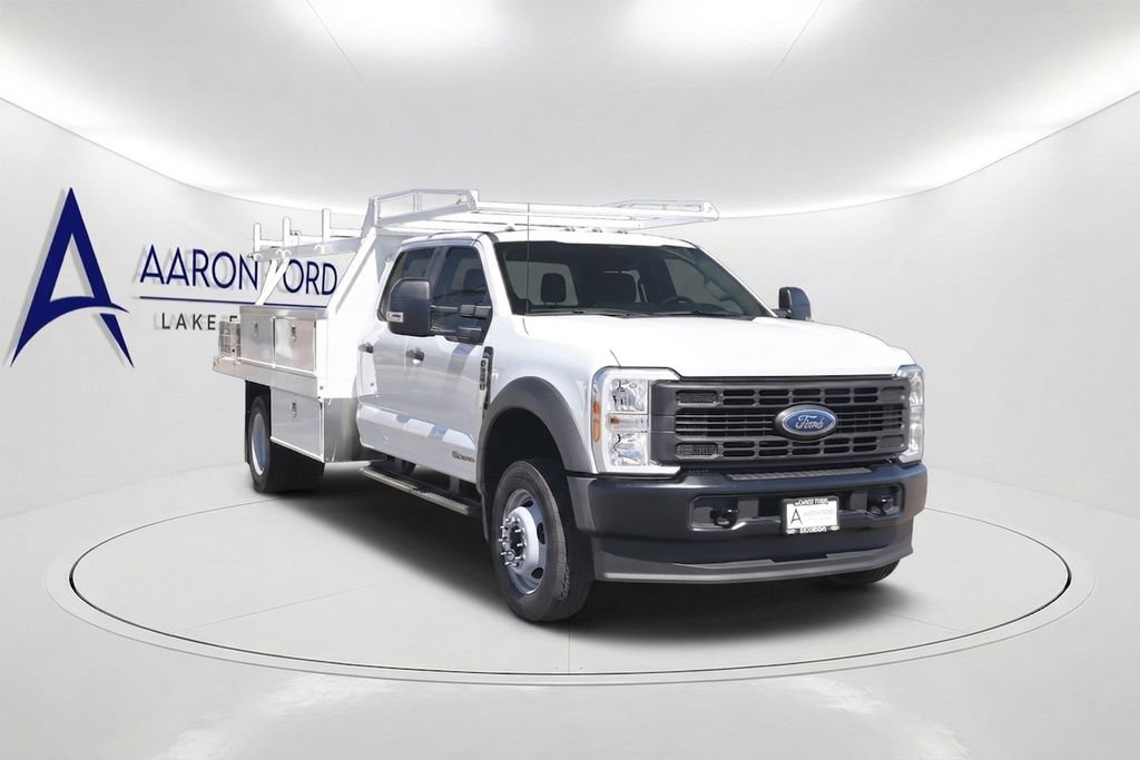New 2026 Ford F550 4x4 Crew Cab image 3