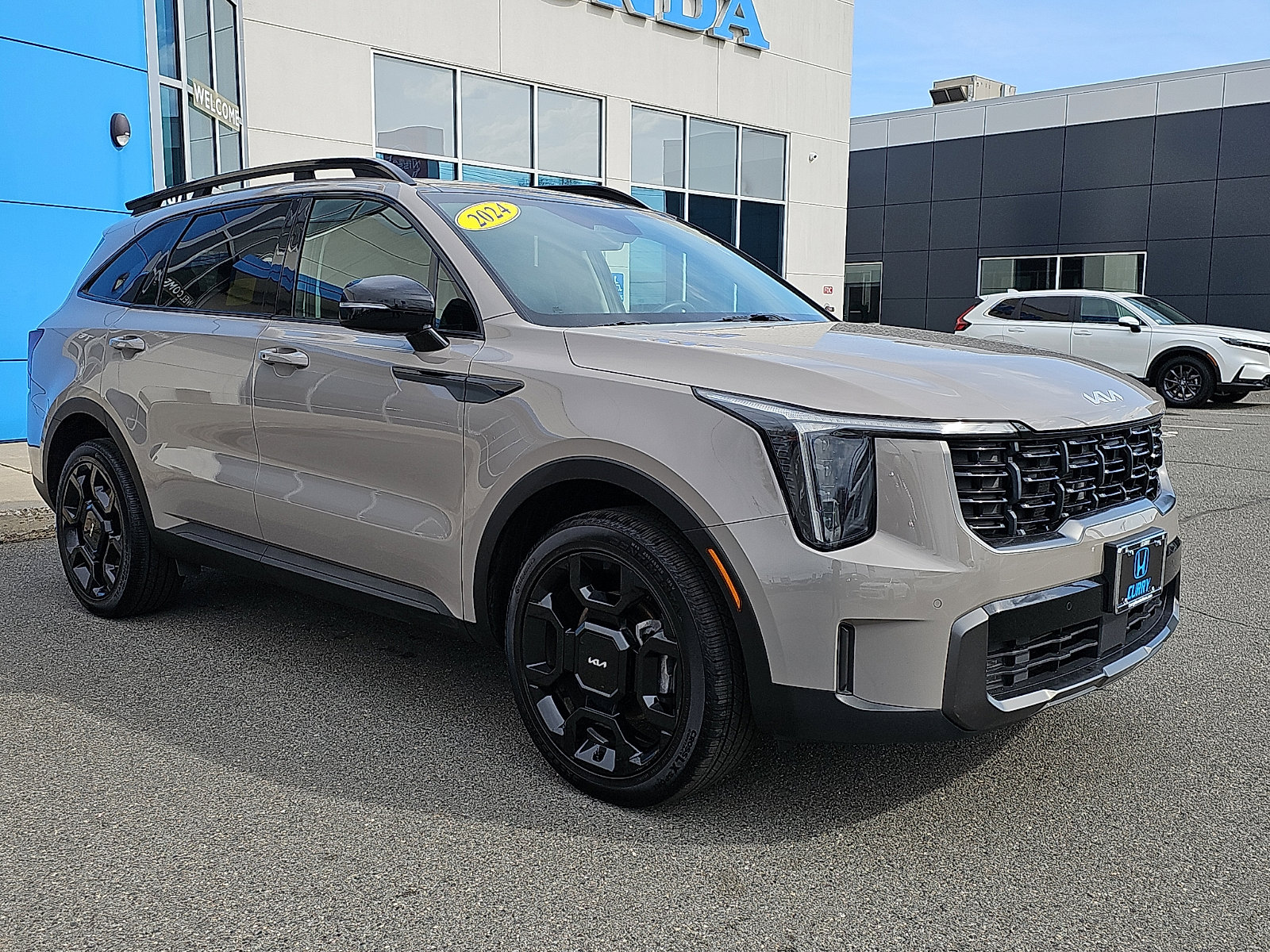 Used 2024 Kia Sorento X-Line EX image 3