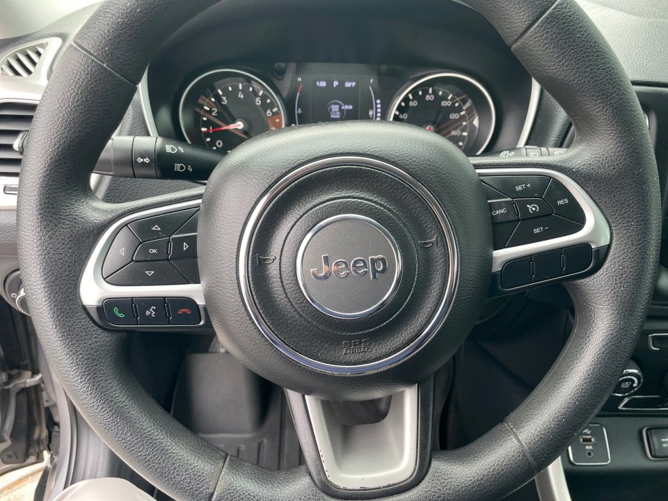 Used 2018 Jeep Compass Sport image 12