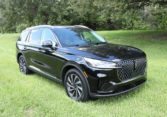 Used 2025 Lincoln Aviator AWD