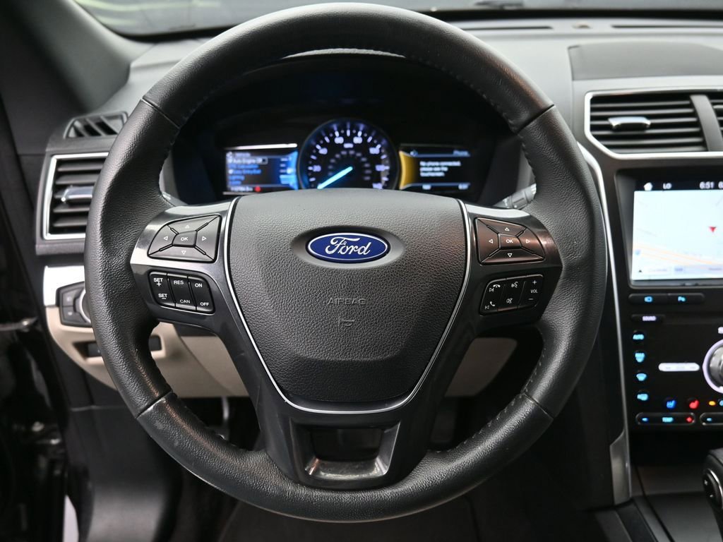 Used 2019 Ford Explorer Limited w/ Class III Trailer Tow Package AWD/4WD image 7