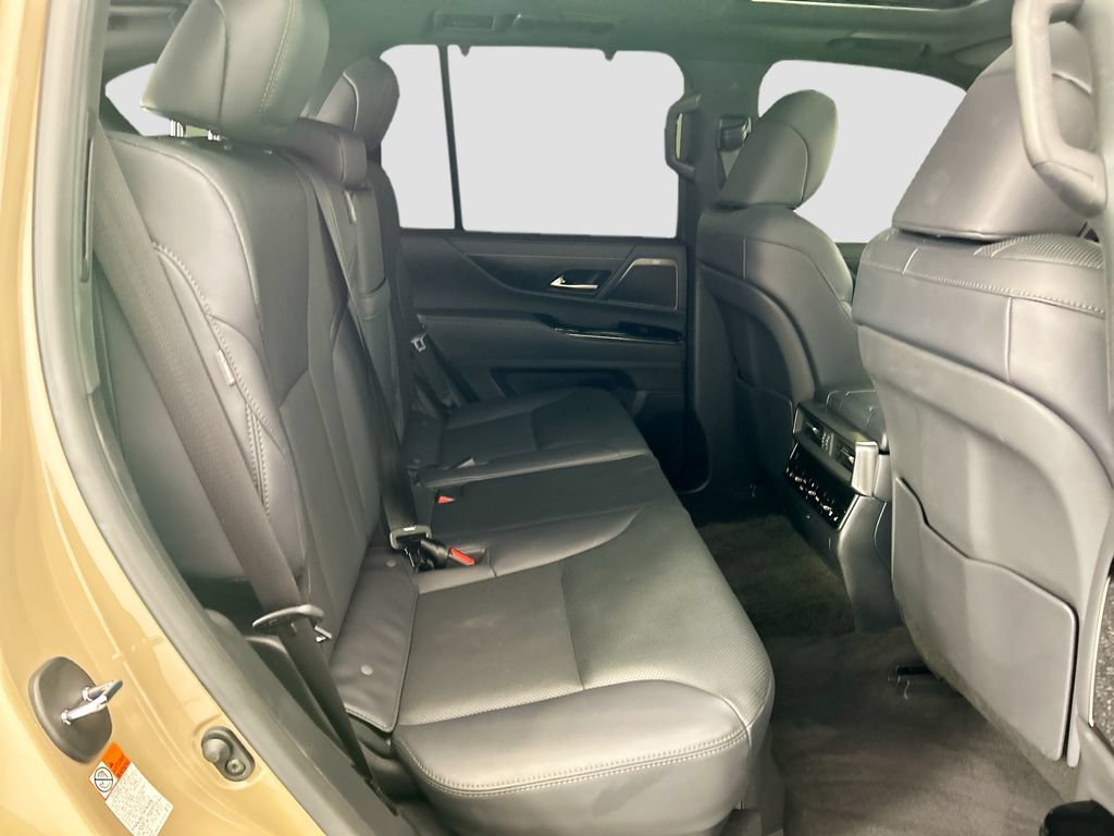 Used 2025 Lexus LX 700h Overtrail AWD/4WD image 20