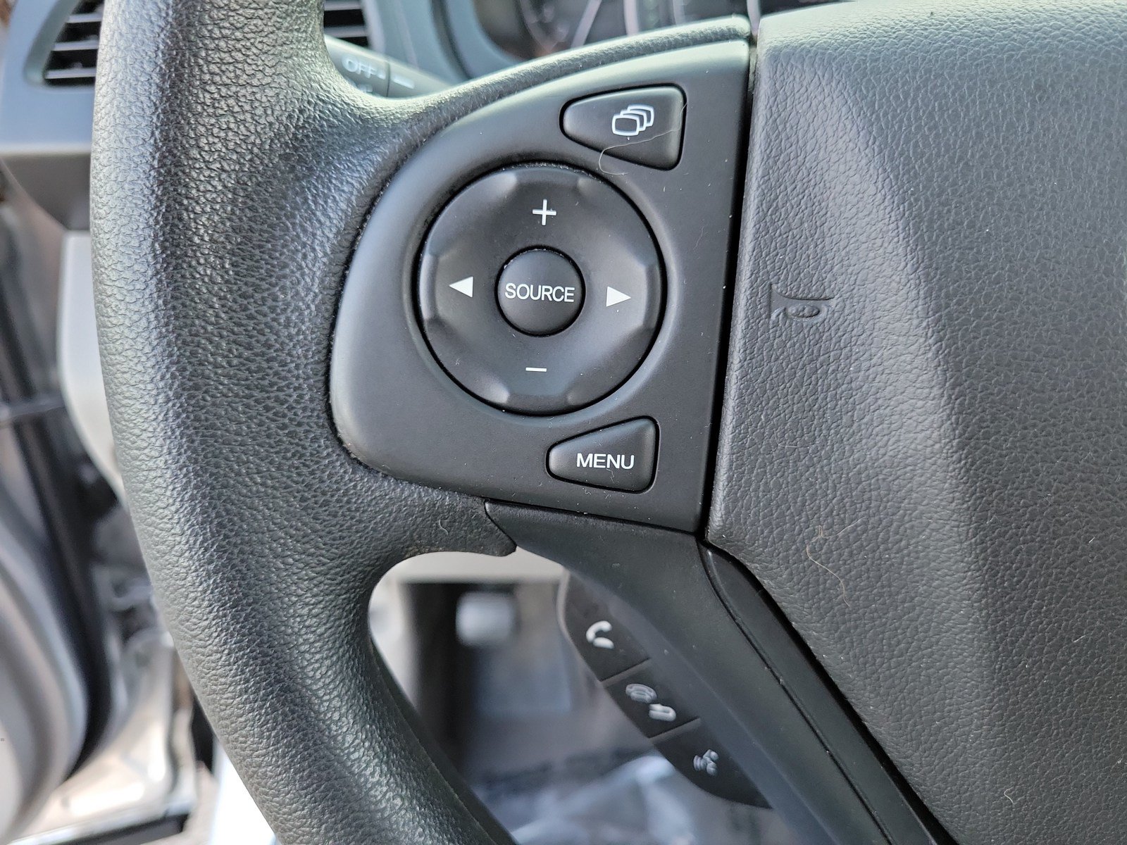 Used 2014 Honda CR-V LX image 18
