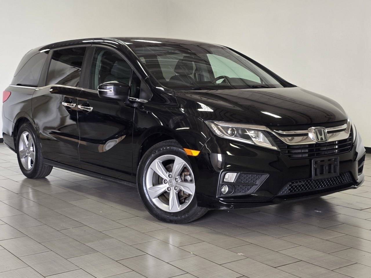 Used 2019 Honda Odyssey EX image 2