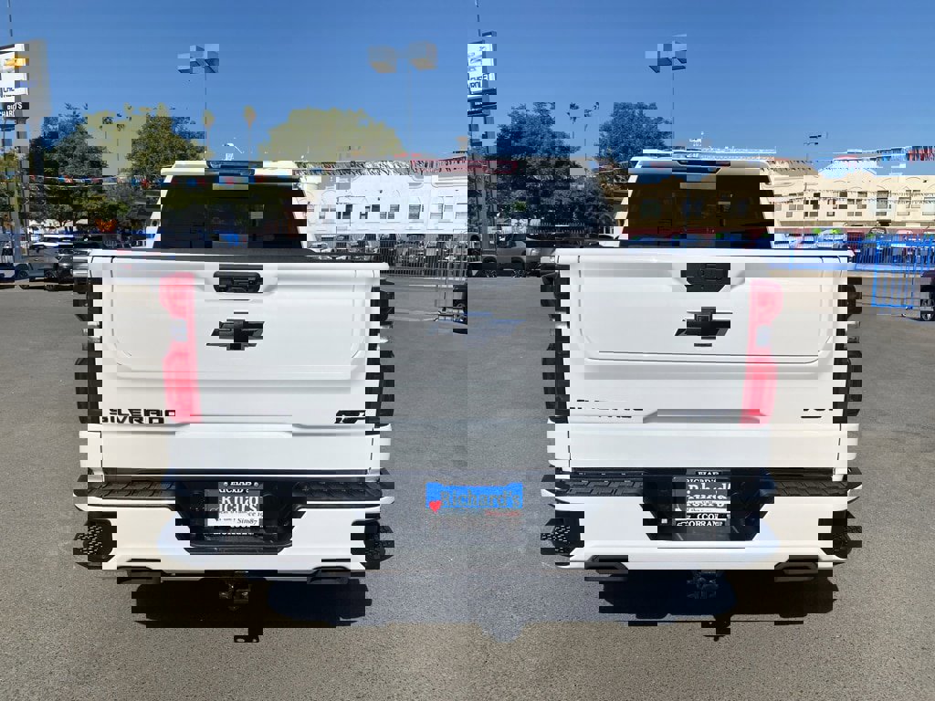 New 2025 Chevrolet Silverado 1500 RST w/ Dark Appearance Package image 13