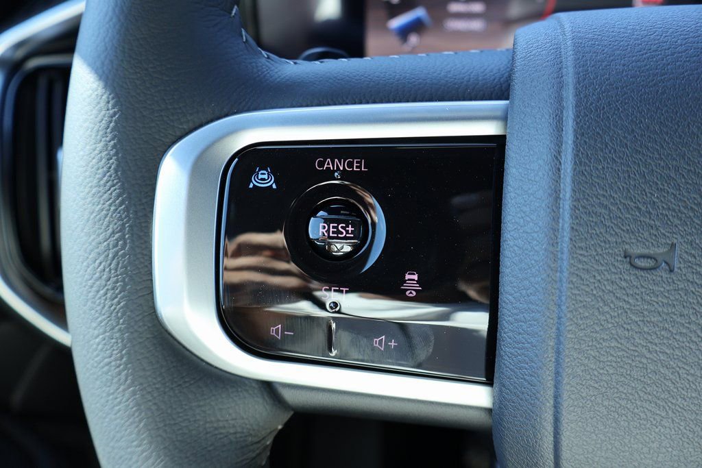 New 2026 Nissan Armada SL w/ Captain's Chari Seat Package image 11