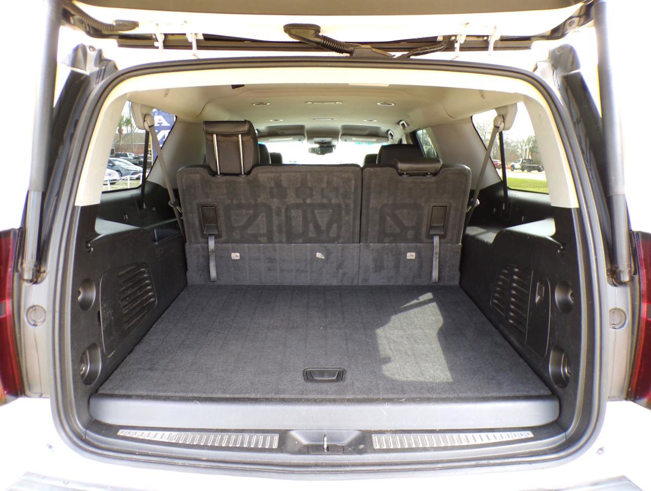 Used 2018 Chevrolet Suburban LT RWD image 8