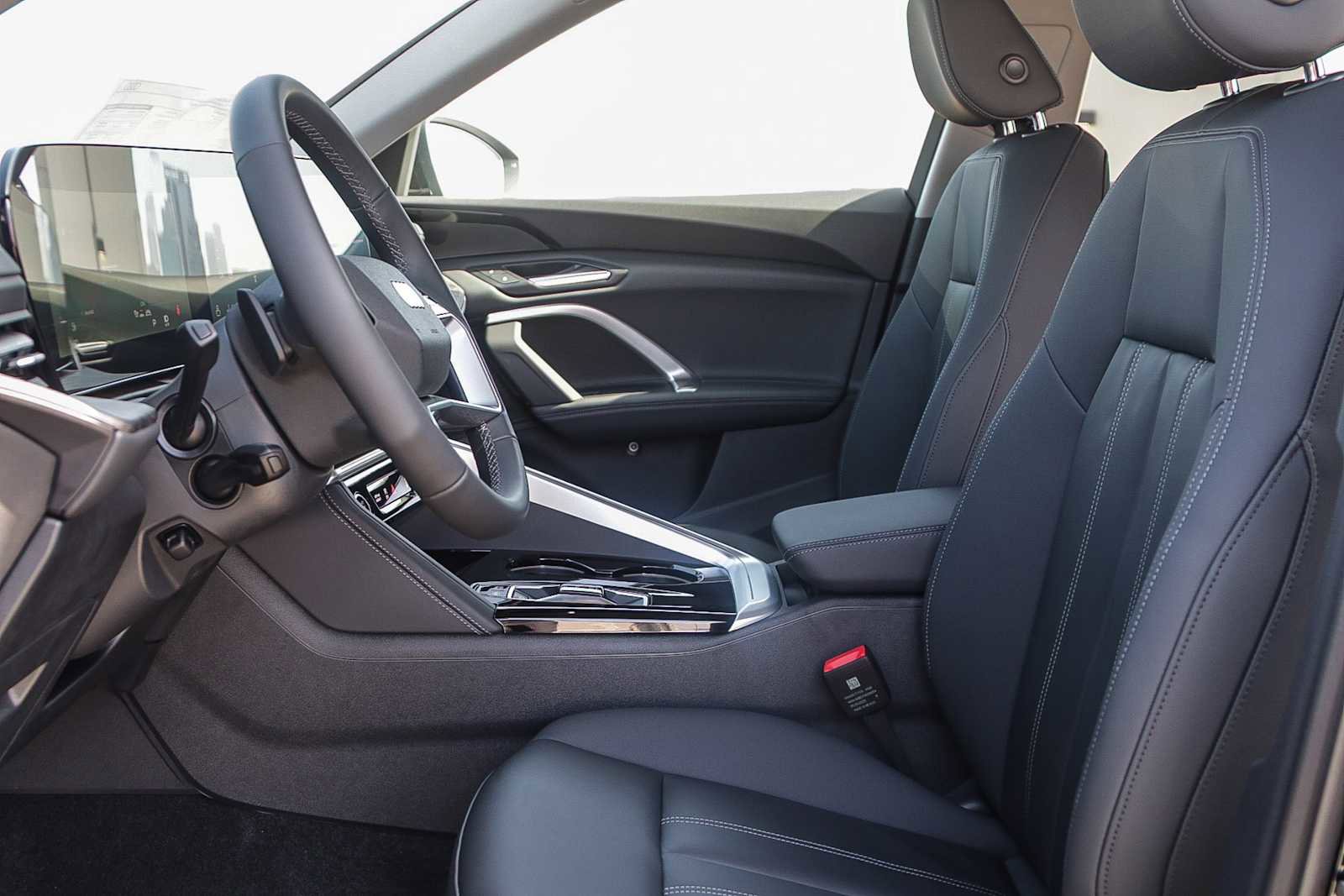 New 2025 Audi Q5 Premium image 17