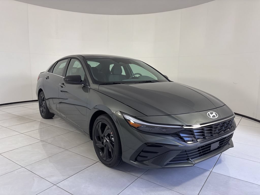New 2026 Hyundai Elantra SEL Sport Premium FWD image 7