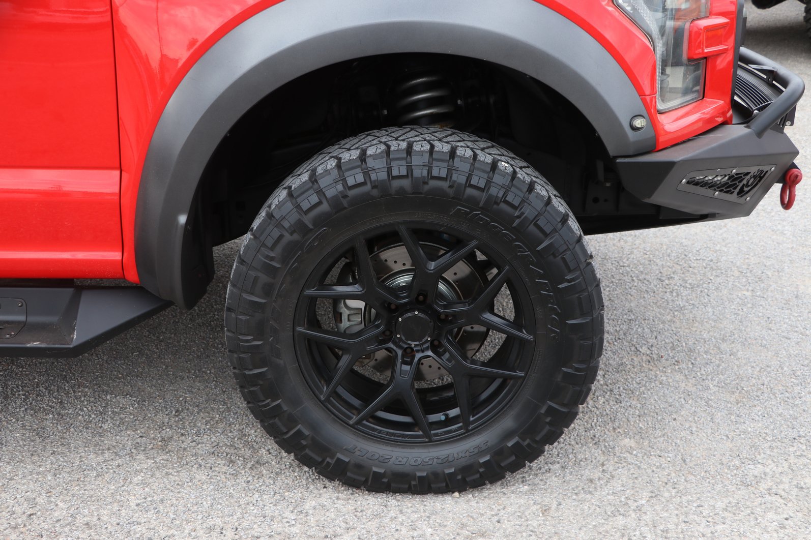 Used 2018 Ford F150 Raptor w/ Equipment Group 802A Luxury AWD/4WD image 9