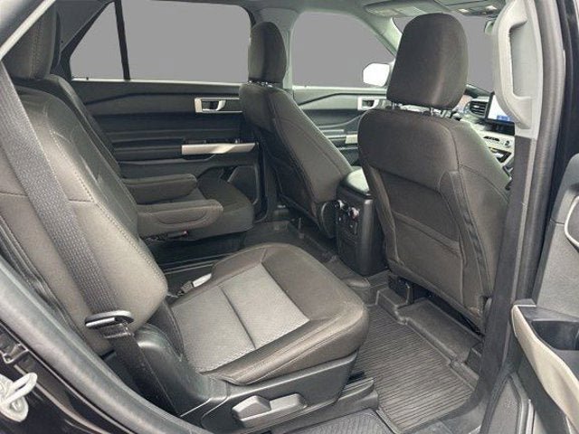 Used 2022 Ford Explorer XLT AWD/4WD image 10