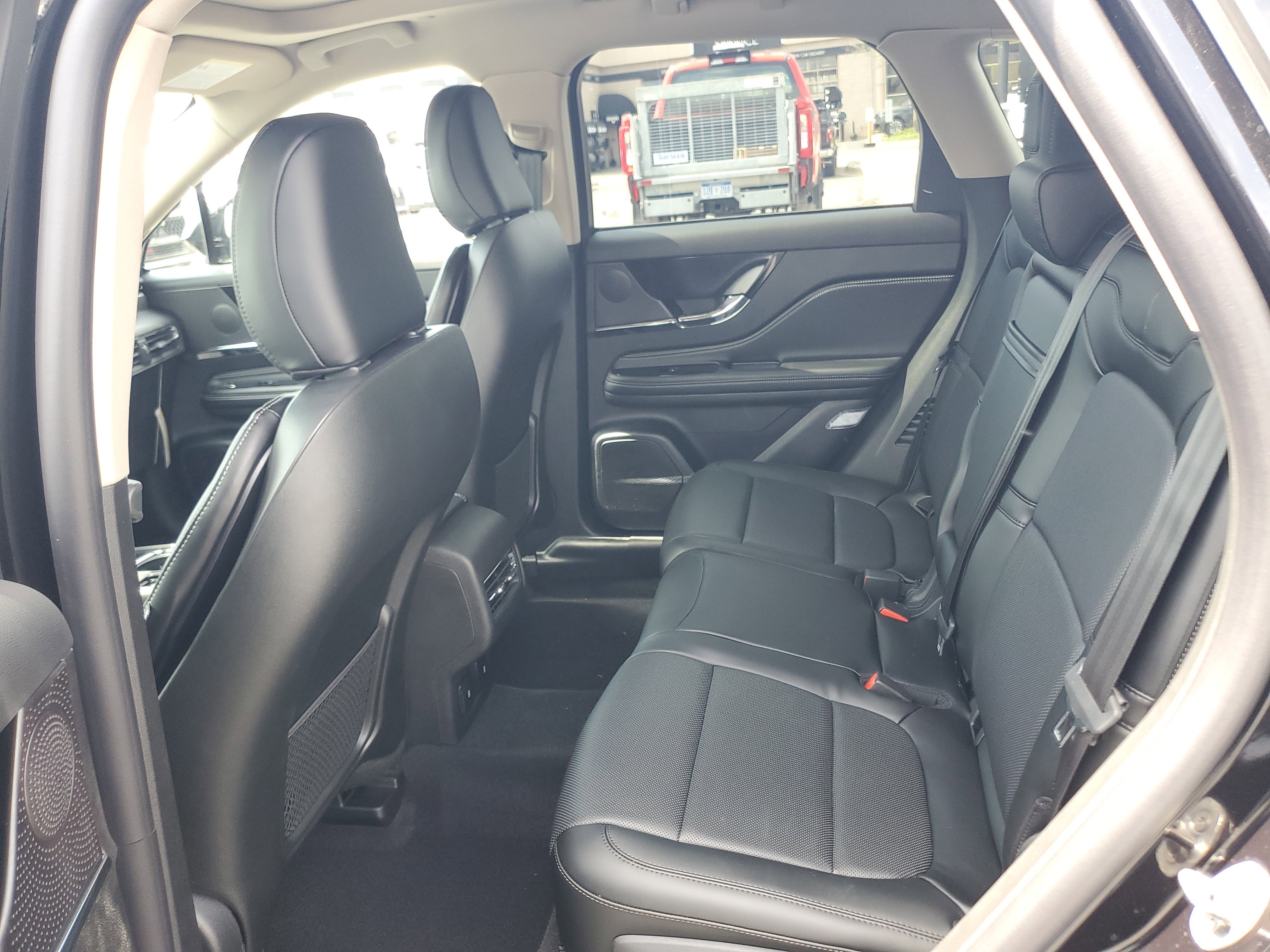 New 2026 Lincoln Corsair Reserve w/ Jet Appearance Package AWD/4WD image 25