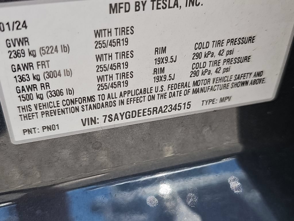 Used 2024 Tesla Model Y Long Range AWD/4WD image 19