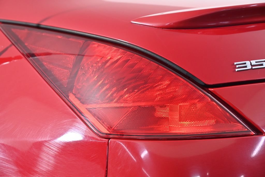 Used 2005 Nissan 350Z Touring w/ (N93) Cargo Convenience Pkg RWD image 9