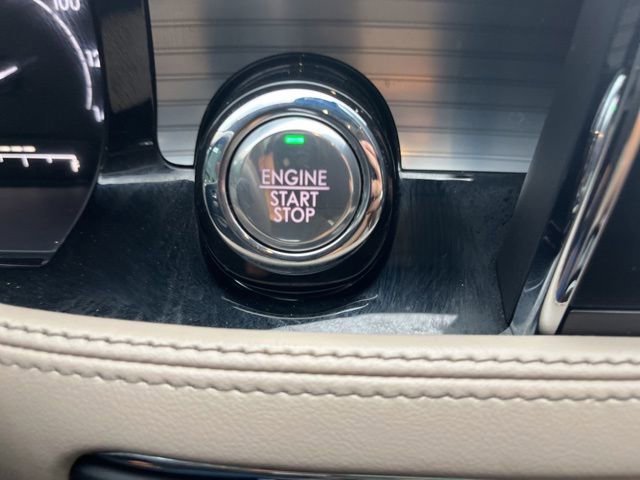 Used 2021 Lincoln Corsair AWD w/ Premium Package image 27