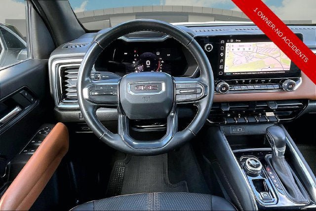 Used 2023 GMC Canyon AT4 w/ Technology Package AWD/4WD image 5
