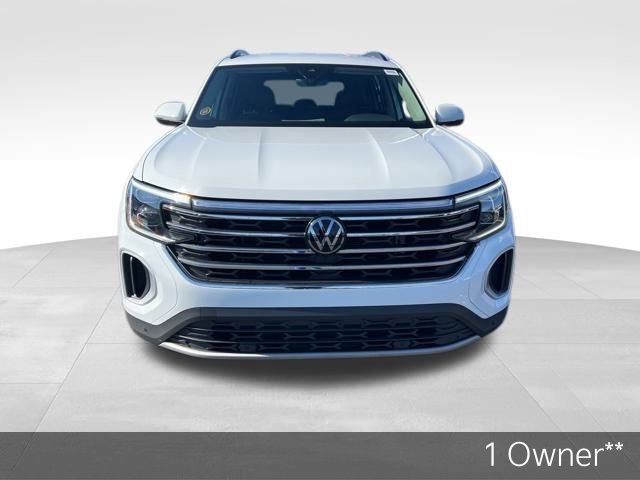 Used 2024 Volkswagen Atlas SE image 2