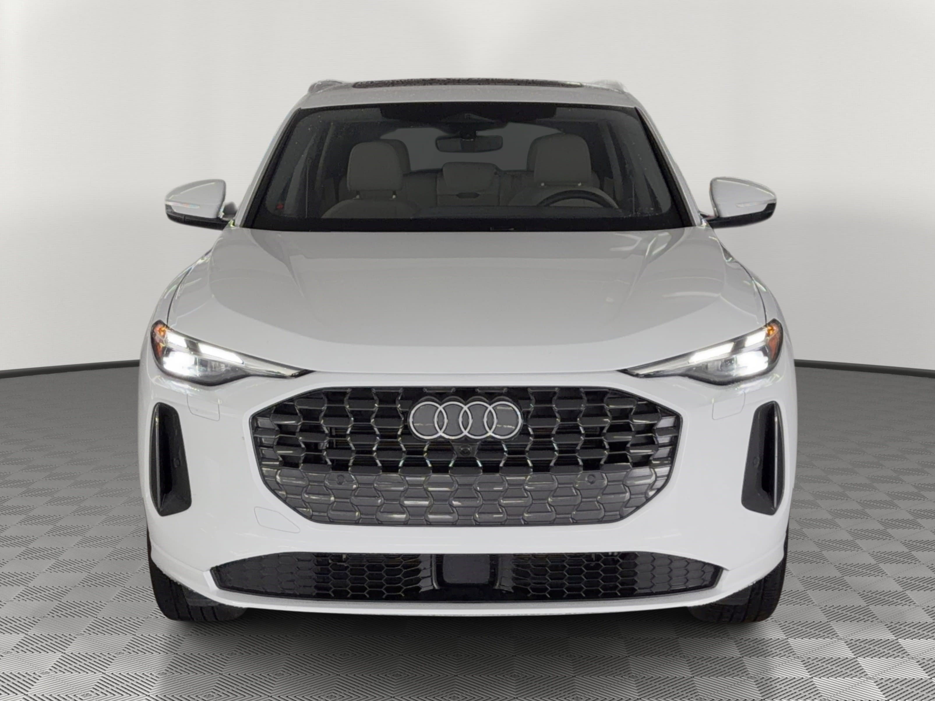 Used 2025 Audi Q5 Premium w/ Convenience Package AWD/4WD image 6