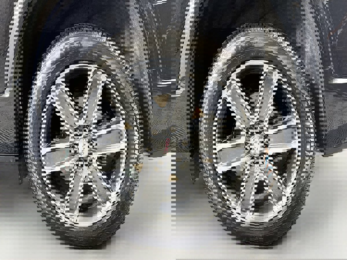 Used 2018 GMC Acadia Denali w/ Technology Package image 41