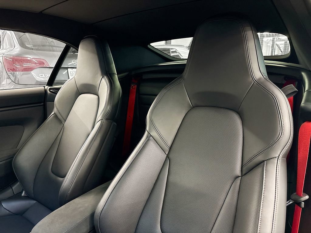 Certified 2023 Porsche 911 Carrera GTS RWD image 18