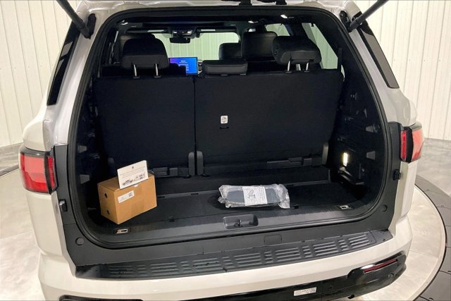 New 2026 Toyota Sequoia Platinum AWD/4WD image 38