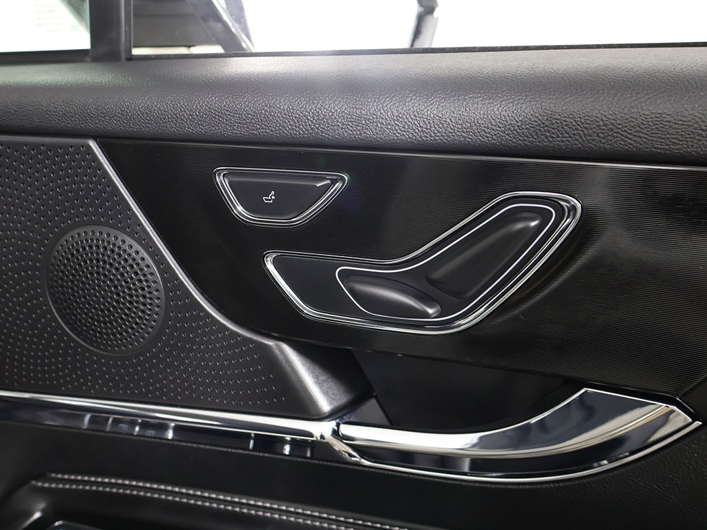 Used 2024 Lincoln Corsair AWD image 37