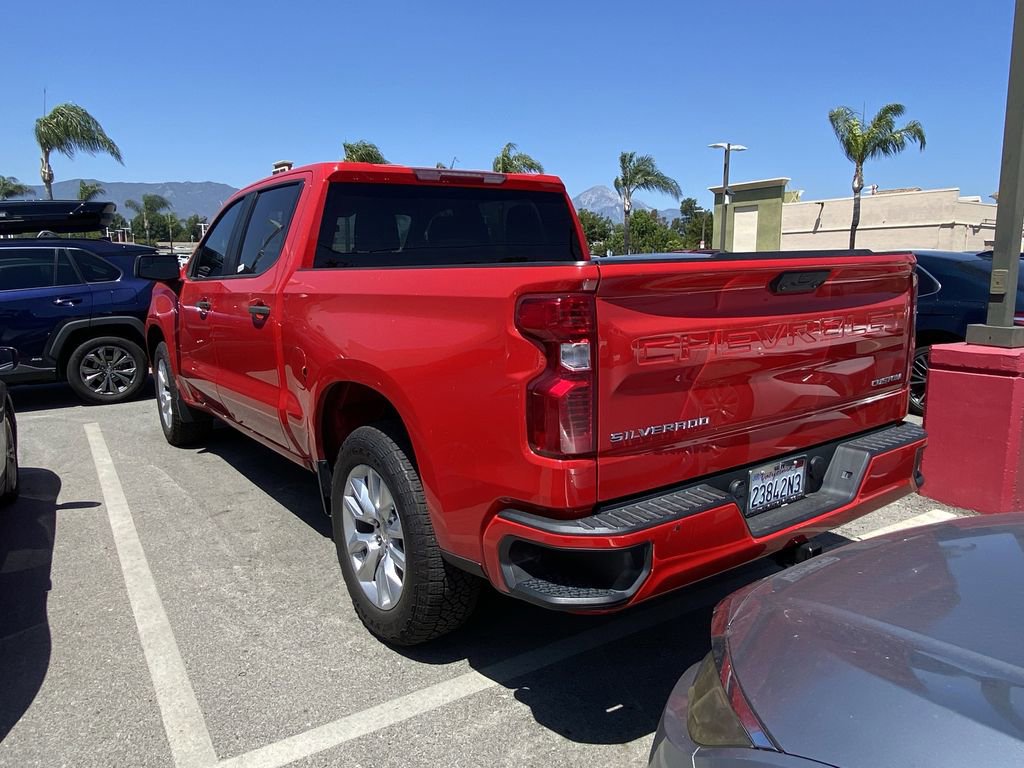 Used 2022 Chevrolet Silverado 1500 Custom RWD image 2