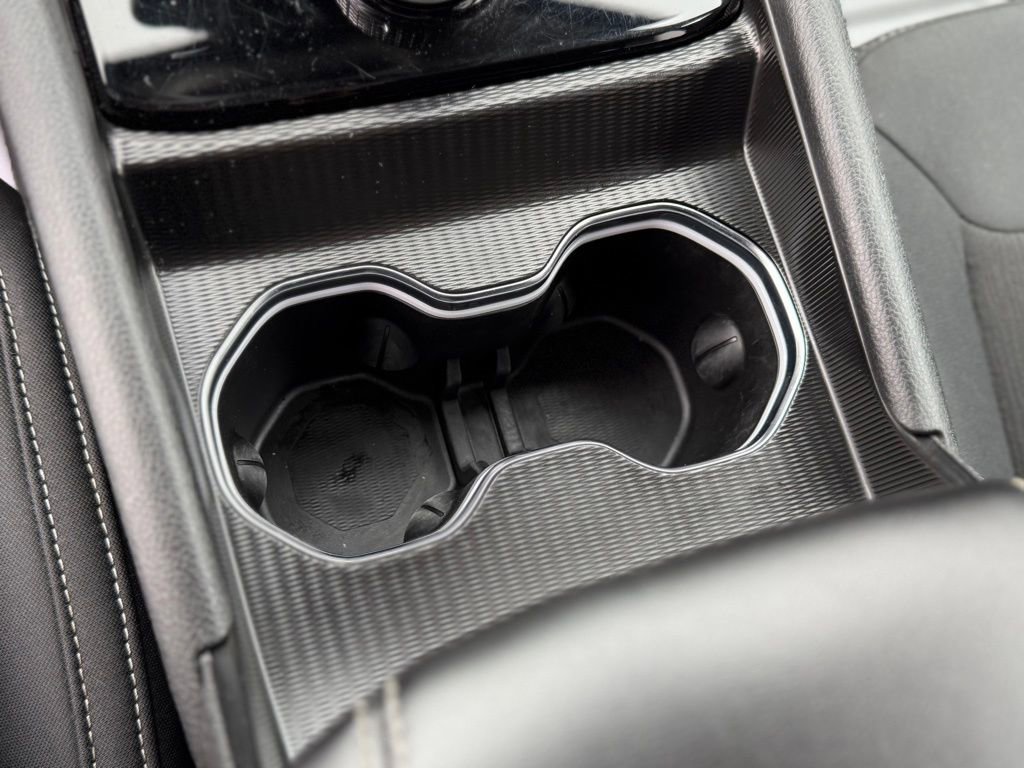 Used 2024 Jeep Grand Cherokee Laredo image 18