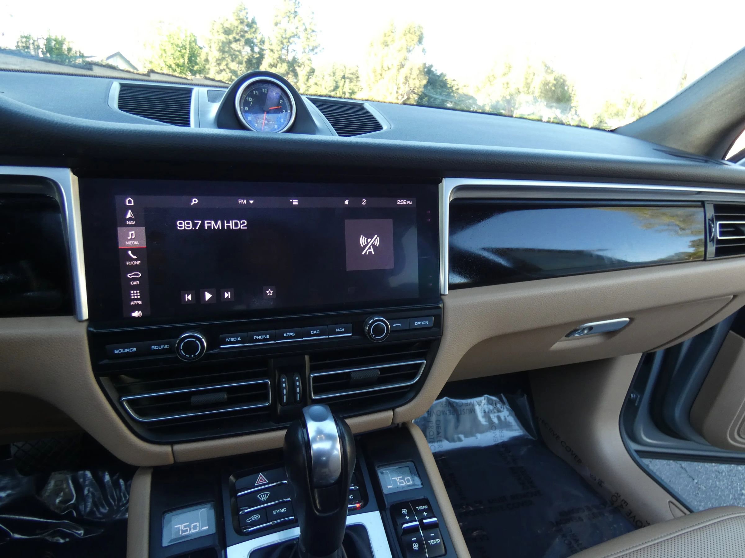 Used 2019 Porsche Macan image 55