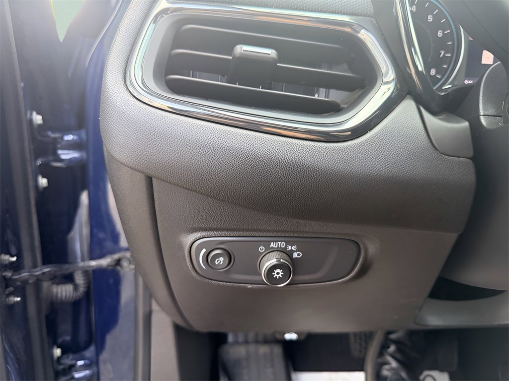 Used 2022 Chevrolet Equinox RS w/ RS Leather Package image 24