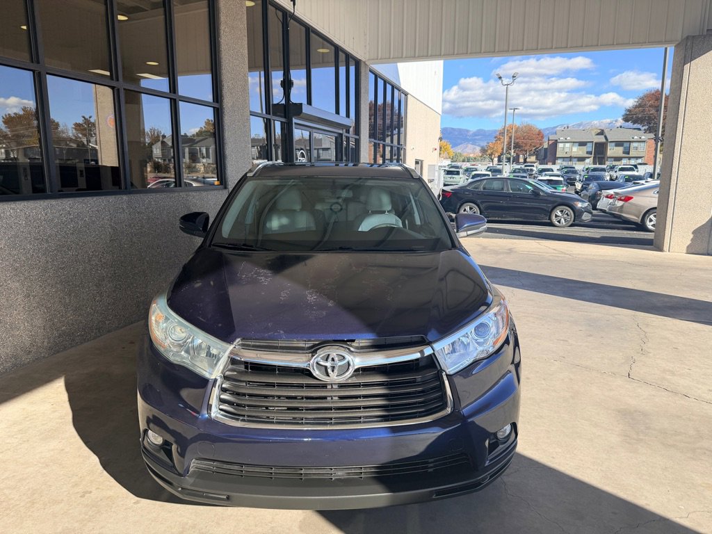 Used 2015 Toyota Highlander XLE image 29