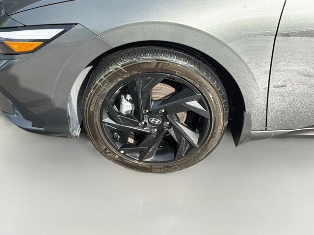 Certified 2026 Hyundai Elantra Sport FWD image 29