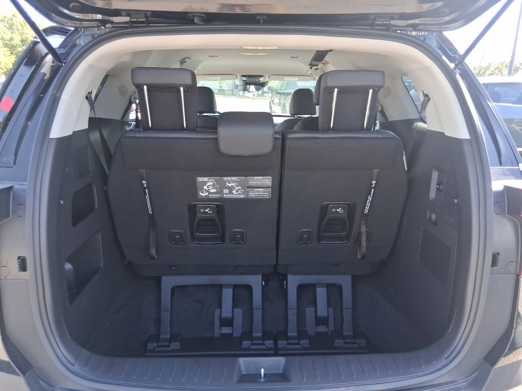 Certified 2026 Kia Carnival FWD image 21