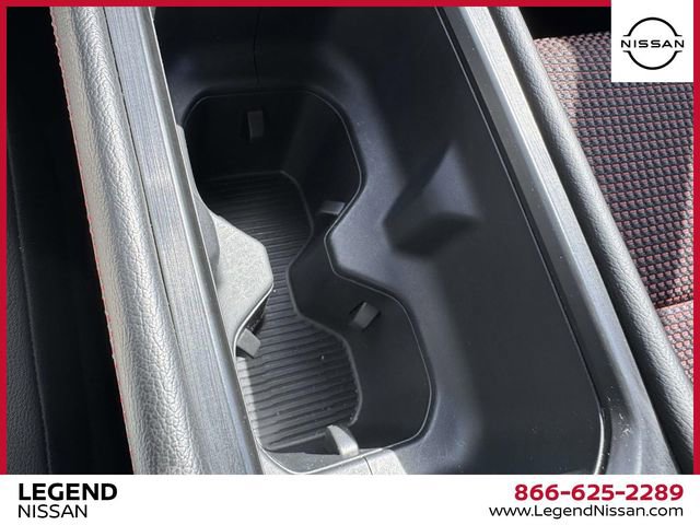 Used 2025 Nissan Kicks SR AWD/4WD image 30